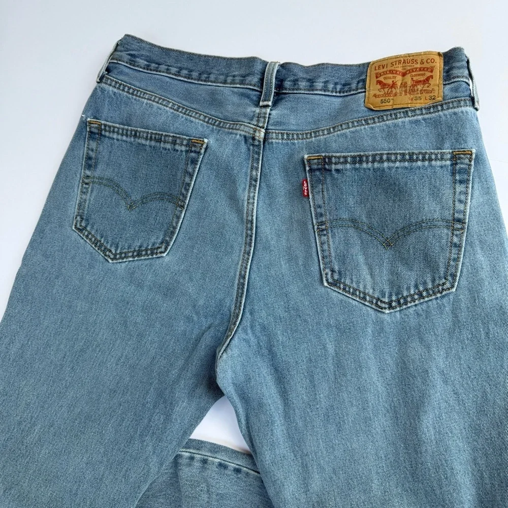 Men’s Levi’s 550 Denim Jeans Size 35x32 Please read full description 👍​​